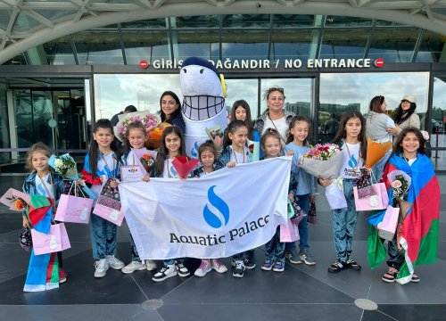 Su İdmanı Sarayının gimnastları Bakıda böyük coşqu ilə qarşılandı